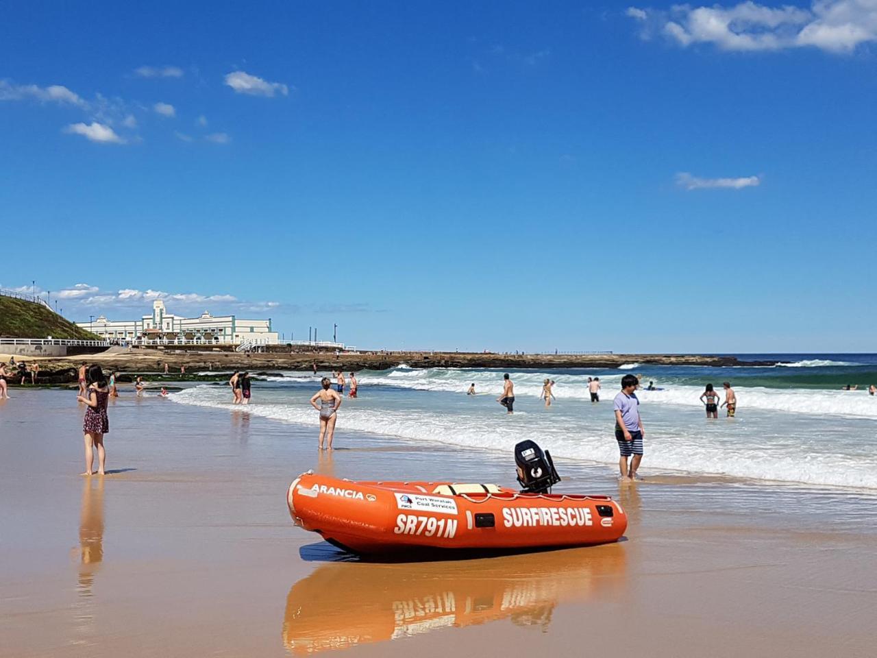 Arena Luxury Beachfront Apartment Newcastle Extérieur photo